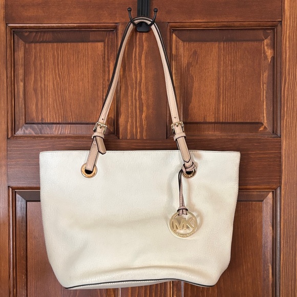 Michael Kors Cream Shoulder Bag - Picture 1 of 8